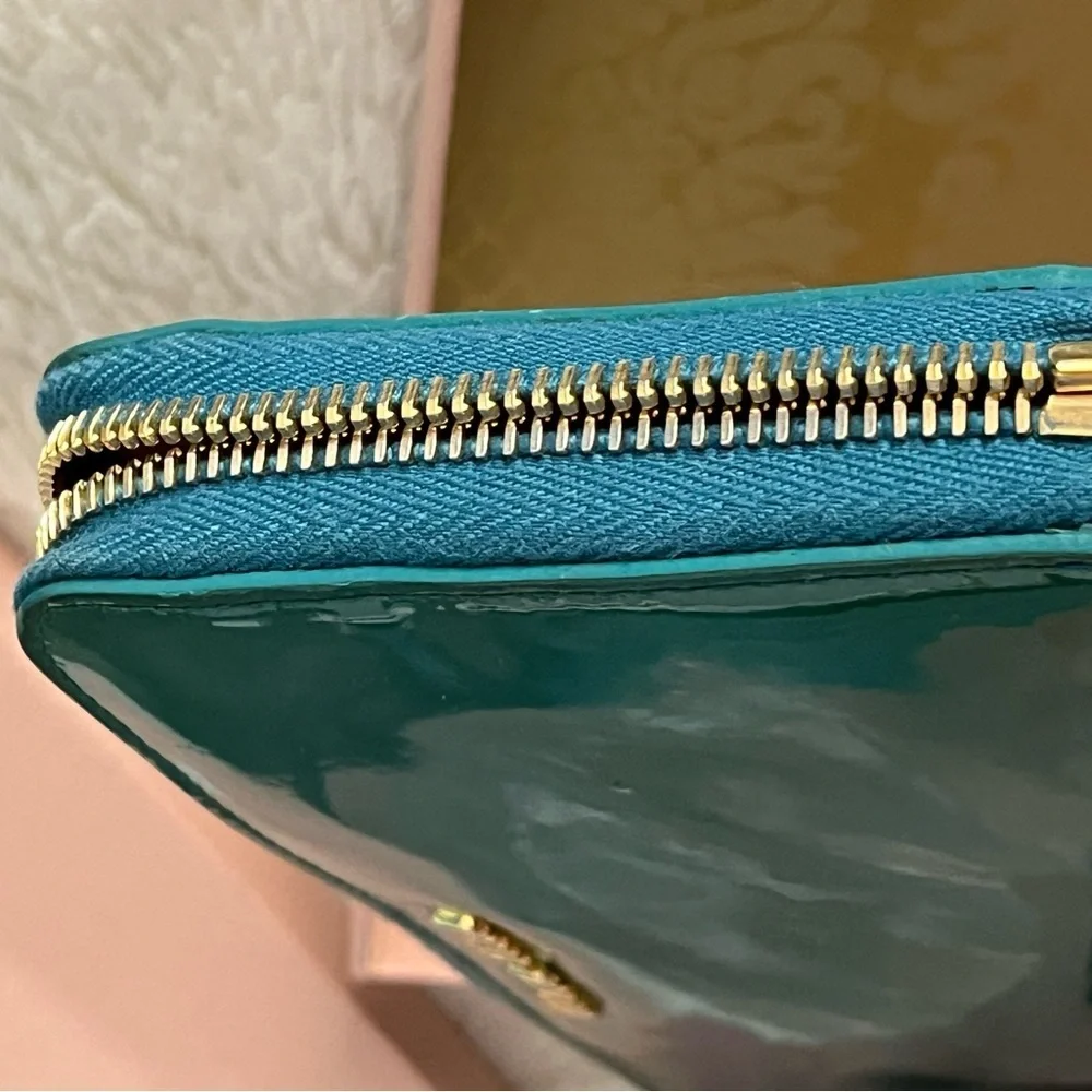 Miu Miu long wallet zipper green ribbon NWOT - Picture 7 of 16